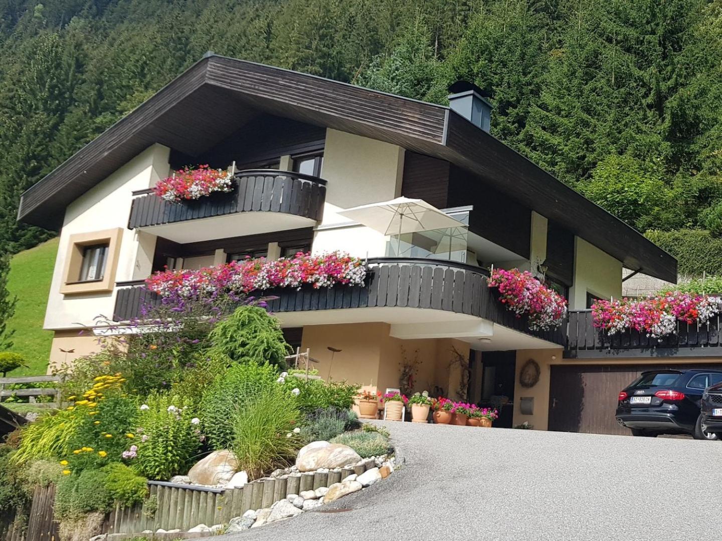 Apartment Haus Gueatli *