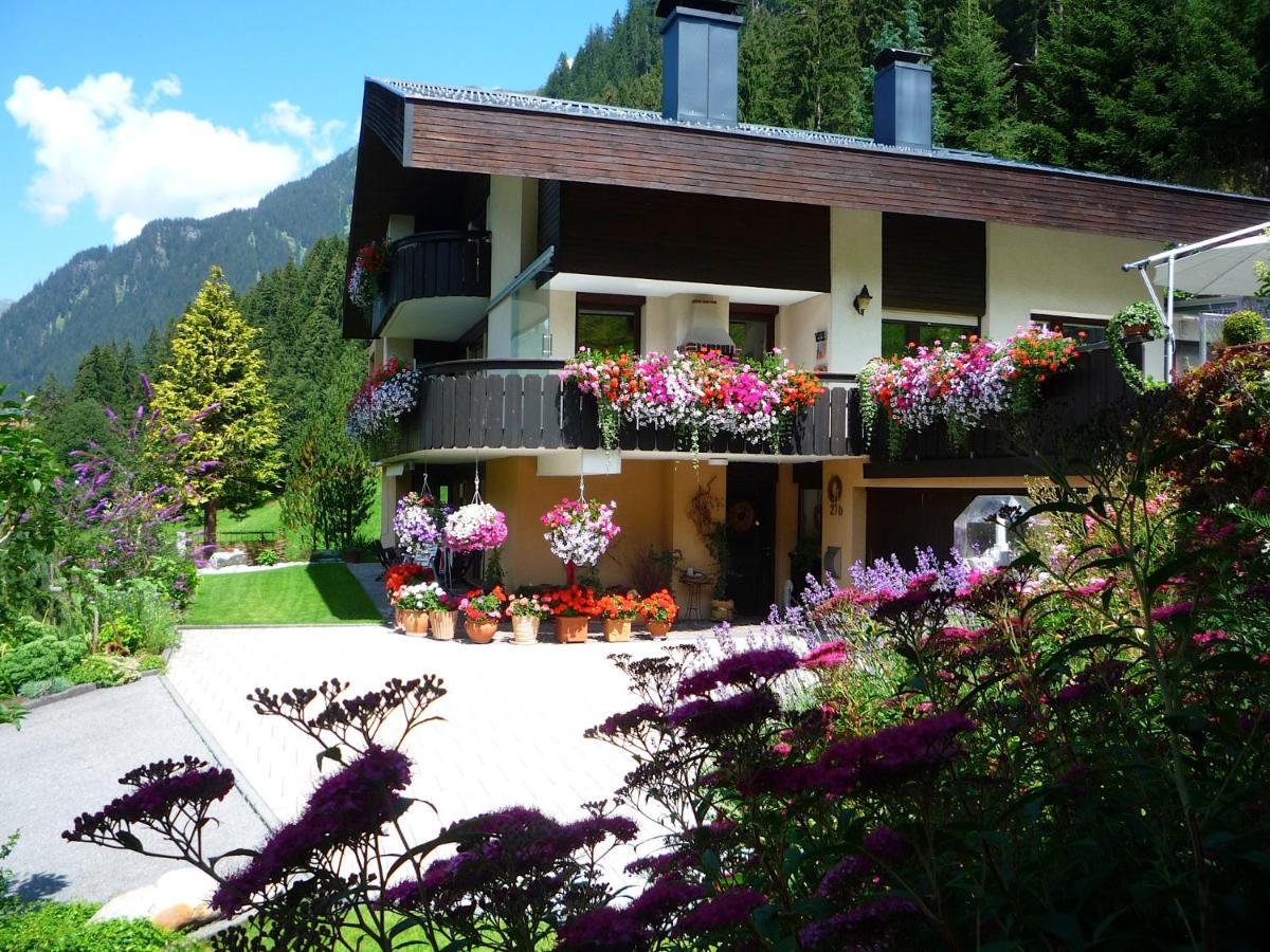 Haus Gueatli Apartment